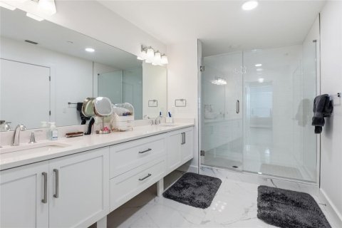 Condo in Clearwater, Florida, 3 bedrooms № 2259494 - photo 13