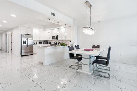 Condo in Clearwater, Florida, 3 bedrooms № 2259494 - photo 6