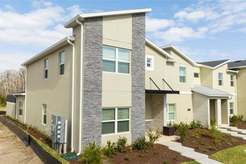 Adosado en venta en Kissimmee, Florida, 5 dormitorios, 201.41 m2 № 1904137 - foto 1