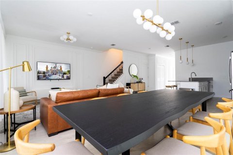 Adosado en venta en Kissimmee, Florida, 5 dormitorios, 201.41 m2 № 1904137 - foto 12