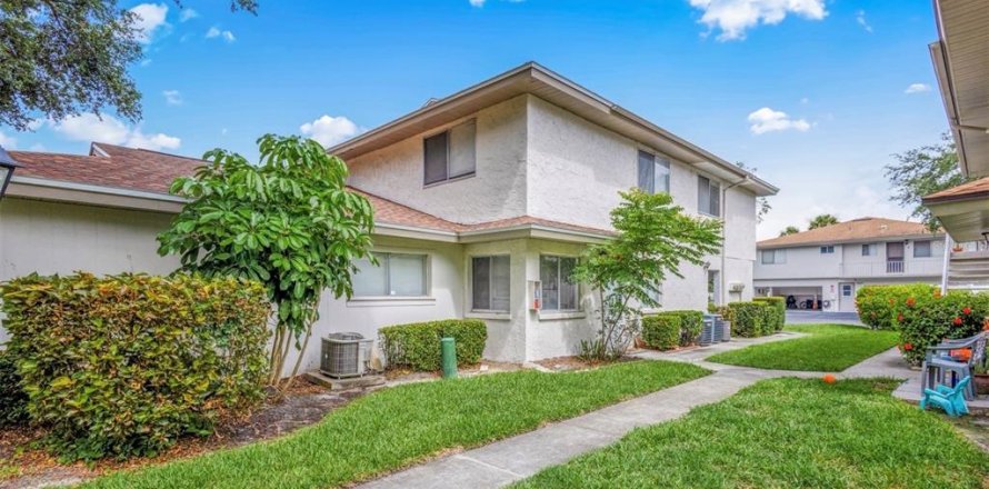 Condominio en Clearwater, Florida, 2 dormitorios № 2102465