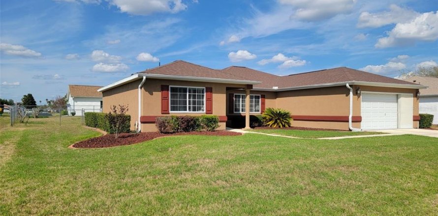 House in Dunnellon, Florida 3 bedrooms, 160.16 sq.m. № 1587402