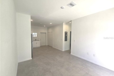 House in Lake Placid, Florida 2 bedrooms, 77.29 sq.m. № 2429016 - photo 9