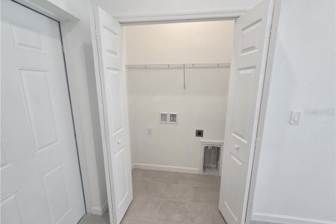 House in Lake Placid, Florida 2 bedrooms, 77.29 sq.m. № 2429016 - photo 3
