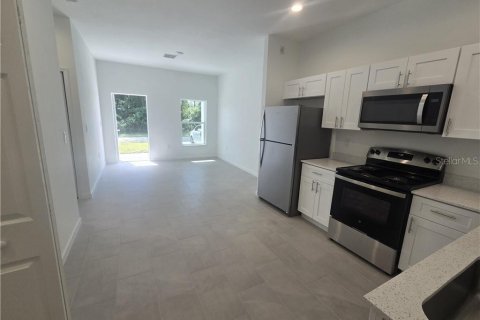 House in Lake Placid, Florida 2 bedrooms, 77.29 sq.m. № 2429016 - photo 12