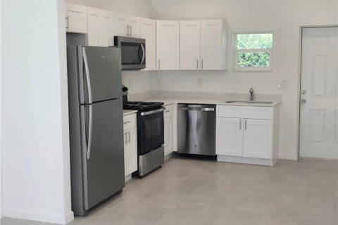 House in Lake Placid, Florida 2 bedrooms, 77.29 sq.m. № 2429016 - photo 8