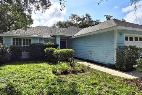 House in Gainesville, Florida 3 bedrooms, 119.66 sq.m. № 2299918