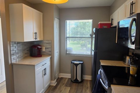 Copropriété à louer à Saint Petersburg, Floride: 2 chambres, 84.54 m2 № 2405131 - photo 6