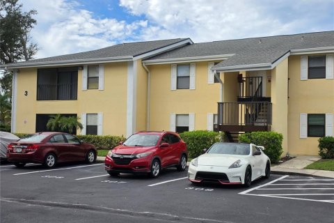 Copropriété à louer à Saint Petersburg, Floride: 2 chambres, 84.54 m2 № 2405131 - photo 3