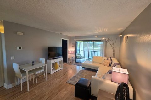 Copropriété à louer à Saint Petersburg, Floride: 2 chambres, 84.54 m2 № 2405131 - photo 11