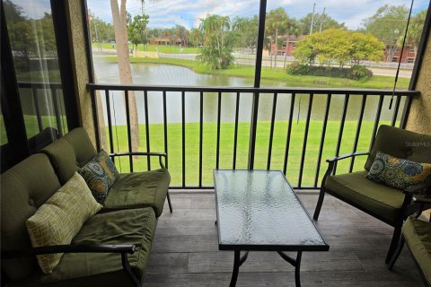 Condo à Saint Petersburg, Floride, 2 chambres № 2405131