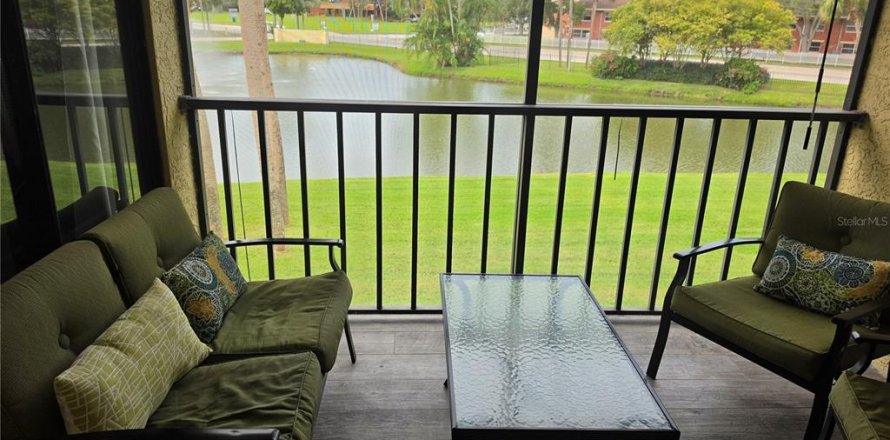 Condo à Saint Petersburg, Floride, 2 chambres  № 2405131