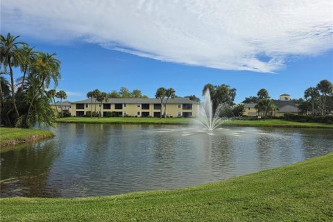 Copropriété à louer à Saint Petersburg, Floride: 2 chambres, 84.54 m2 № 2405131 - photo 2