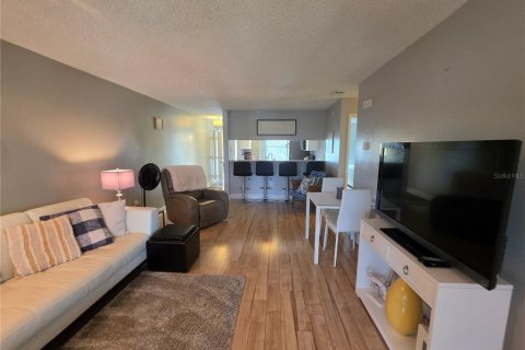 Copropriété à louer à Saint Petersburg, Floride: 2 chambres, 84.54 m2 № 2405131 - photo 10