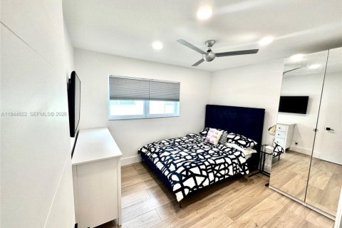 Condominio en alquiler en Hollywood, Florida, 2 dormitorios, 80.82 m2 № 2060142 - foto 8