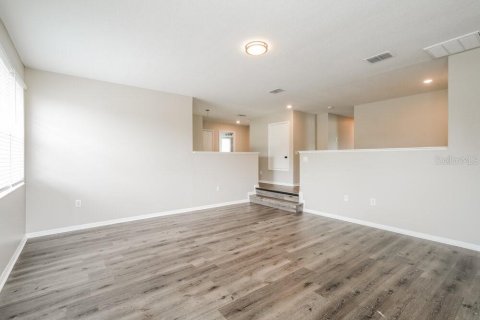 Villa ou maison à louer à Wesley Chapel, Floride: 5 chambres, 315.22 m2 № 2203166 - photo 16