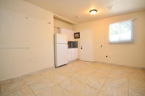 Touwnhouse à vendre à Miami, Floride: 3 chambres, 124.86 m2 № 1920946 - photo 16