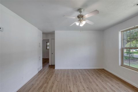 House in Daytona Beach, Florida 3 bedrooms, 84.54 sq.m. № 1909631 - photo 11