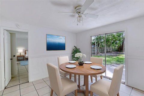 House in Daytona Beach, Florida 3 bedrooms, 84.54 sq.m. № 1909631 - photo 24
