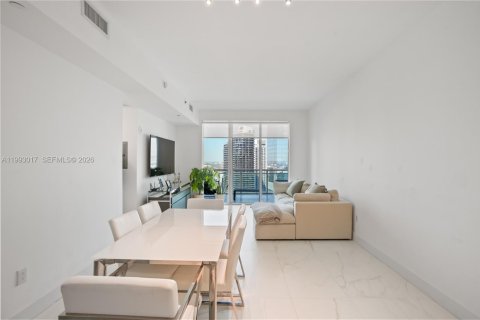 Condominio en venta en Miami, Florida, 1 dormitorio, 71.91 m2 № 2057319 - foto 8
