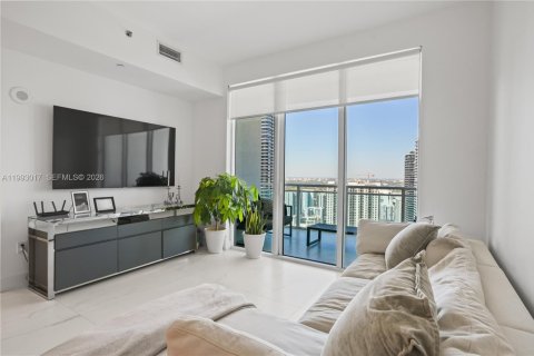 Condominio en venta en Miami, Florida, 1 dormitorio, 71.91 m2 № 2057319 - foto 12