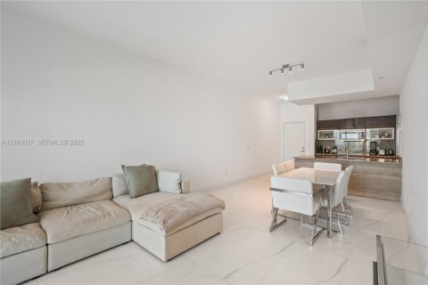 Condominio en venta en Miami, Florida, 1 dormitorio, 71.91 m2 № 2057319 - foto 11