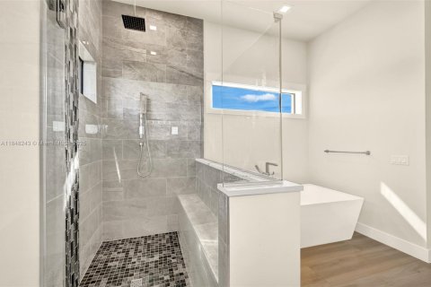 Casa en venta en Cape Coral, Florida, 4 dormitorios, 317.91 m2 № 2034315 - foto 18