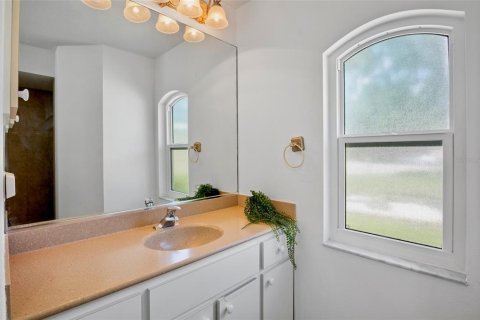 House in Sarasota, Florida 3 bedrooms, 128.58 sq.m. № 1807438 - photo 13