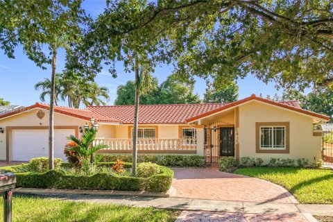 Casa en venta en Miami, Florida, 4 dormitorios, 160.63 m2 № 1952283 - foto 28