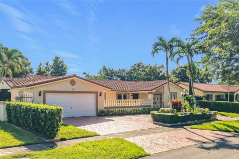 Casa en venta en Miami, Florida, 4 dormitorios, 160.63 m2 № 1952283 - foto 27