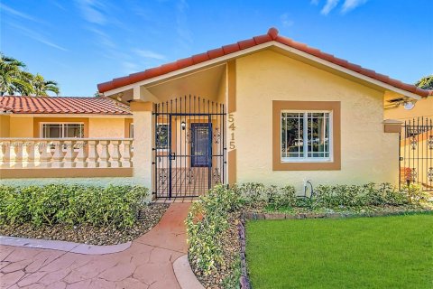 Casa en venta en Miami, Florida, 4 dormitorios, 160.63 m2 № 1952283 - foto 2