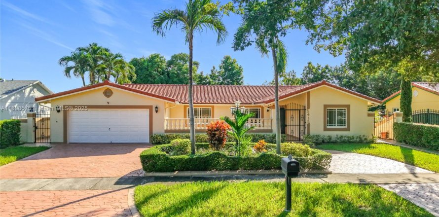 Casa en Miami, Florida 4 dormitorios, 160.63 m2 № 1952283