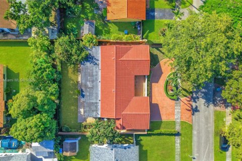 Casa en venta en Miami, Florida, 4 dormitorios, 160.63 m2 № 1952283 - foto 25