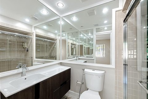 Casa en venta en Miami, Florida, 4 dormitorios, 160.63 m2 № 1952283 - foto 7