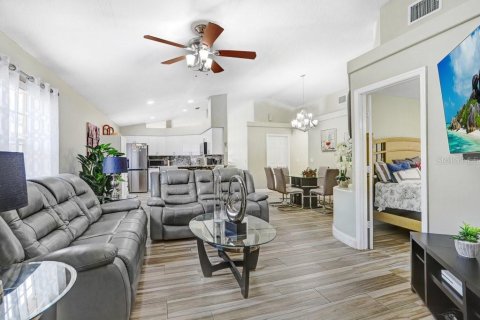 Villa ou maison à vendre à Tampa, Floride: 4 chambres, 261.98 m2 № 1899857 - photo 13