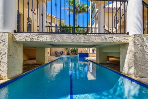 Casa en venta en Saint Pete Beach, Florida, 5 dormitorios, 564.01 m2 № 1900106 - foto 11