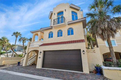 Casa en venta en Saint Pete Beach, Florida, 5 dormitorios, 564.01 m2 № 1900106 - foto 7