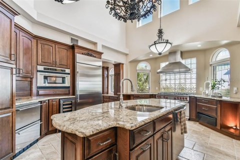 House in Saint Pete Beach, Florida 5 bedrooms, 564.01 sq.m. № 1900106 - photo 24