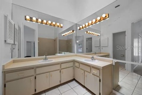 House in Winter Park, Florida 3 bedrooms, 141.03 sq.m. № 1782468 - photo 12