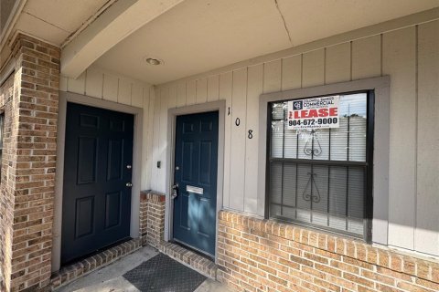 Commercial property in Jacksonville, Florida № 2205806 - photo 14