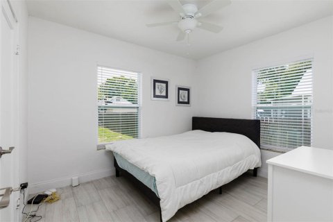 Casa en venta en Saint Petersburg, Florida, 3 dormitorios, 111.3 m2 № 2167330 - foto 10