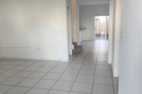 House in Homestead, Florida 3 bedrooms, 137.77 sq.m. № 1819889 - photo 12