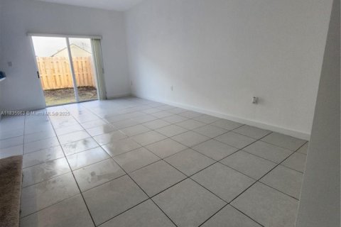 House in Homestead, Florida 3 bedrooms, 137.77 sq.m. № 1819889 - photo 6