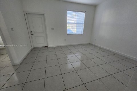 House in Homestead, Florida 3 bedrooms, 137.77 sq.m. № 1819889 - photo 4