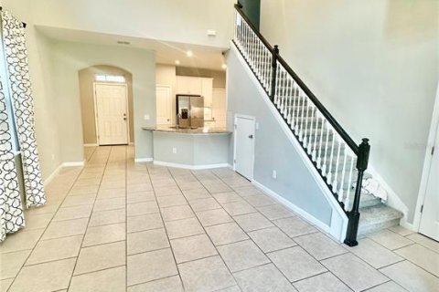 Townhouse in Brandon, Florida 3 bedrooms, 172.8 sq.m. № 2427631 - photo 11