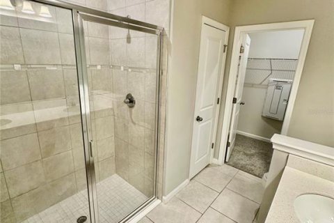 Townhouse in Brandon, Florida 3 bedrooms, 172.8 sq.m. № 2427631 - photo 18