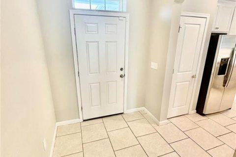 Townhouse in Brandon, Florida 3 bedrooms, 172.8 sq.m. № 2427631 - photo 12