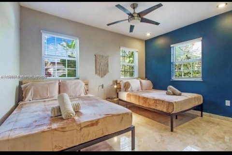 Купить виллу или дом в Майами, Флорида 3 спальни, 168.34м2, № 2079651 - фото 8