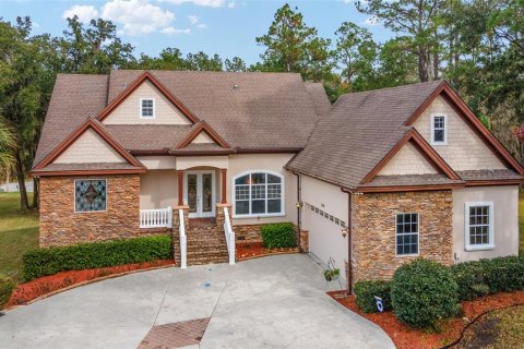 House in Ocala, Florida 5 bedrooms, 342.16 sq.m. № 2097320