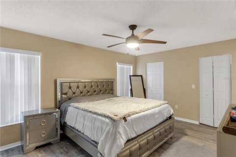 Casa en venta en Tampa, Florida, 3 dormitorios, 232.26 m2 № 2150926 - foto 19